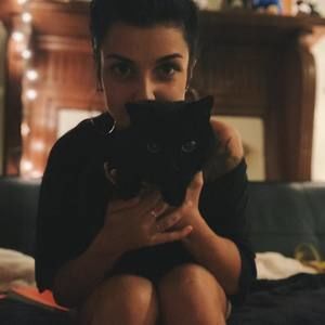 Meet your Posher, Angele